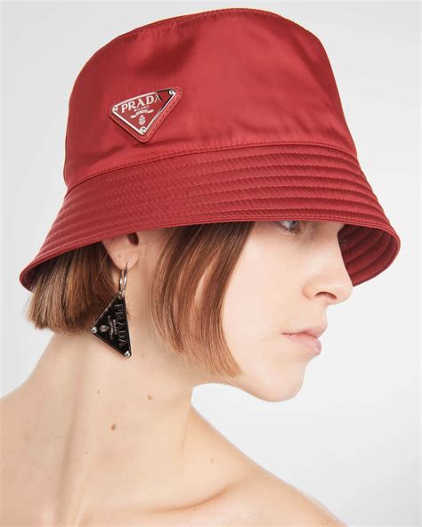 Sombreros y gorras Prada para mujer 